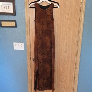 Chic Floral Brown Maxi Dress